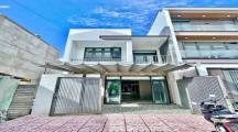 Cần bán Nhanh căn nhà lầu cách chợ Thạnh Phú 200m, Sổ Riêng