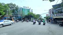 Mặt tiền CMT8 Vòng Xoay Nhà Thờ 28m2 đất 4,5 tỷ nhà 3 tấm 100m2 sàn
