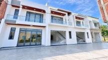 Bán căn nhà lầu cách cây Xăng Kim Cương 30m, chỉ 1 sẹc đường hương lộ