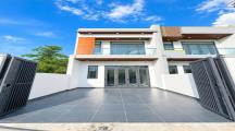 Nhà lầu hoàn thiện ngay KDL Bửu Long, 80m2, sổ hồng thổ cư, 730 triệu